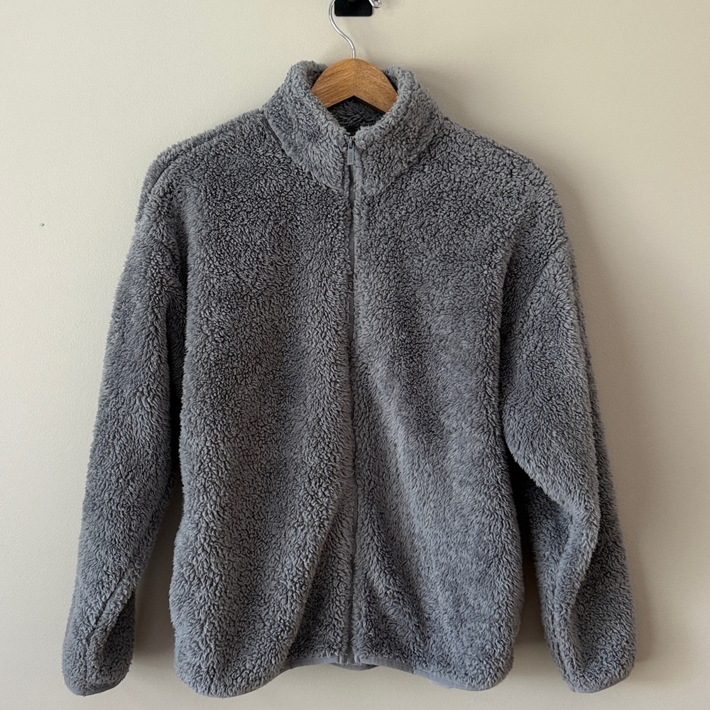 PINK Victoria's Secret Gray Cozy and Plush Sherpa Jacket. women’s Small